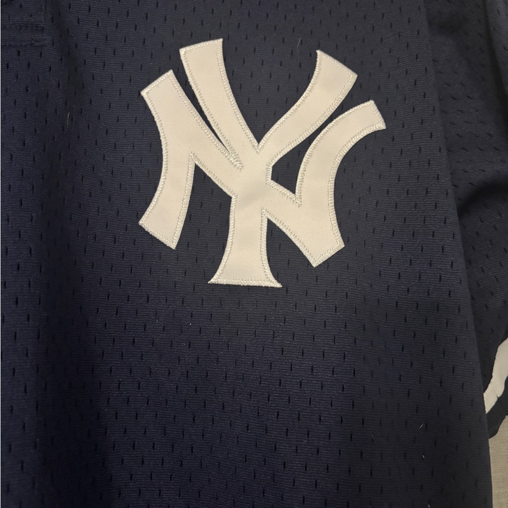 Yankees Jeter Mesh Jersey YOUTH - LIKE NEW - Picture 4 of 7